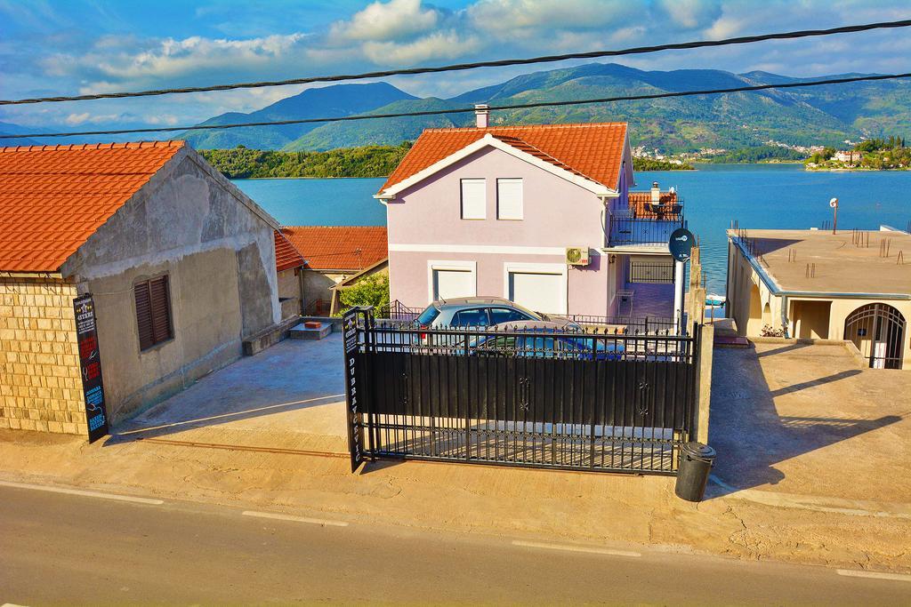 Apartments Bella Di Boka Tivat Exterior foto