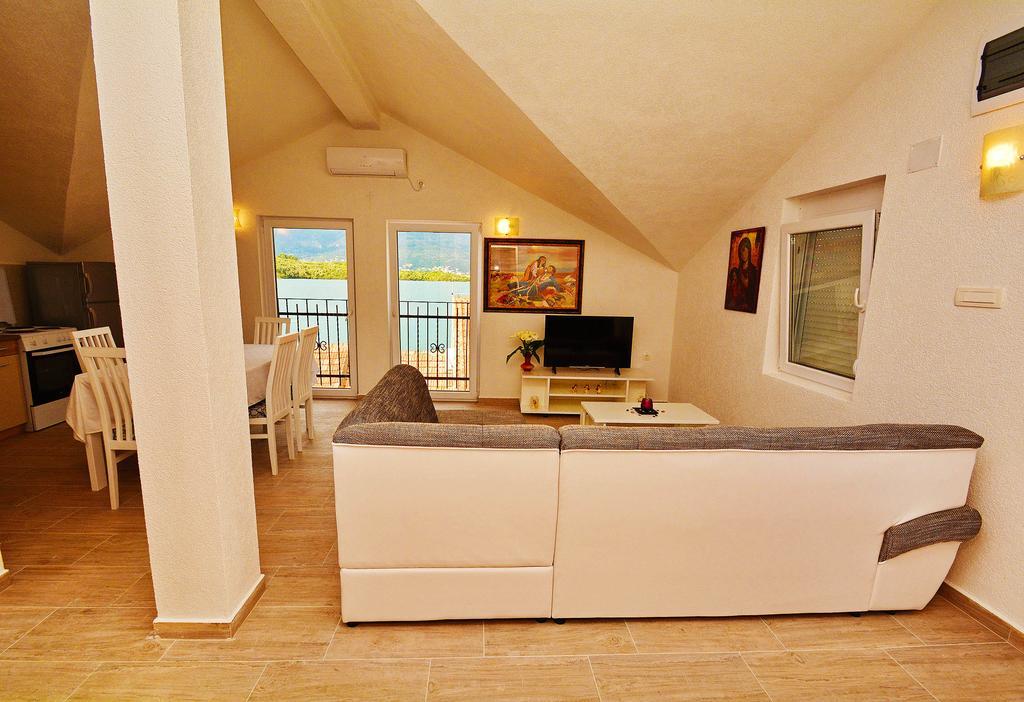 Apartments Bella Di Boka Tivat Exterior foto