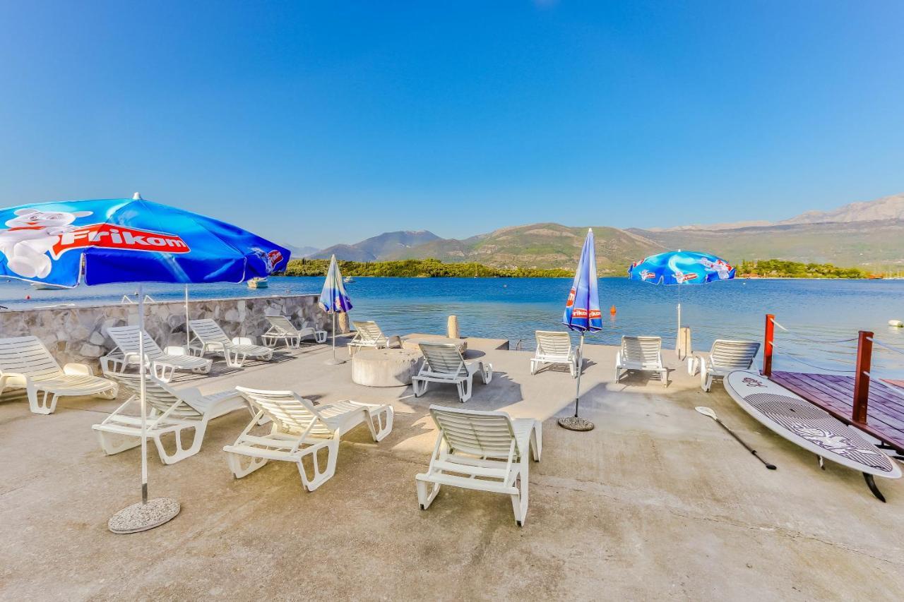Apartments Bella Di Boka Tivat Exterior foto